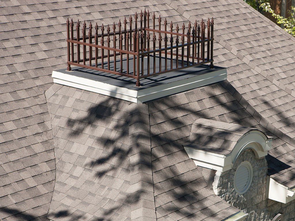 Built in drain board with metal ridges for flat surface